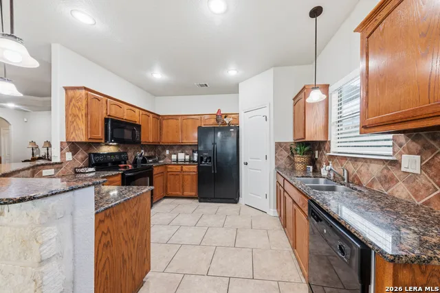 1211 MOSSY HOLLOW Spring Branch, TX 78070