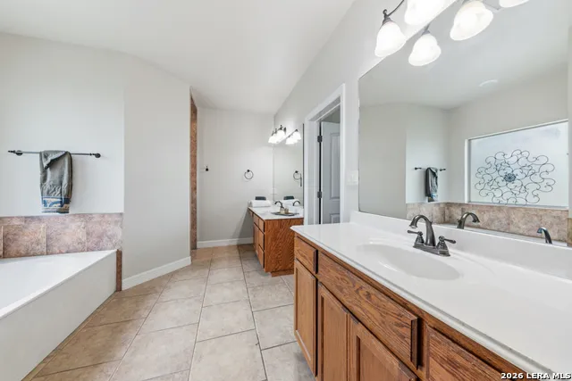 1211 MOSSY HOLLOW Spring Branch, TX 78070