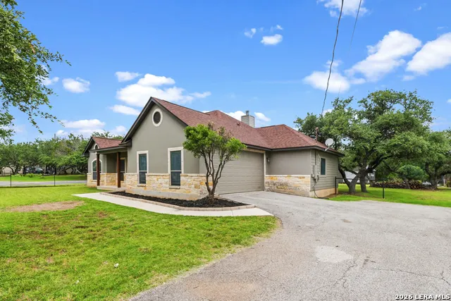 1211 MOSSY HOLLOW Spring Branch, TX 78070