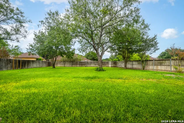 130 ROCK DOVE LN McQueeney, TX 78123
