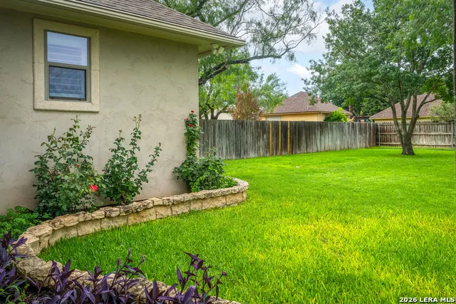 130 ROCK DOVE LN McQueeney, TX 78123