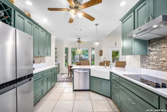 130 ROCK DOVE LN McQueeney, TX 78123