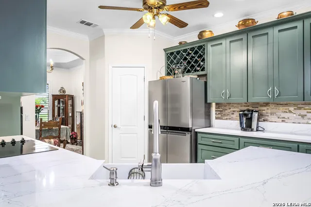 130 ROCK DOVE LN McQueeney, TX 78123