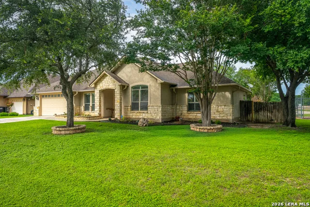 130 ROCK DOVE LN McQueeney, TX 78123