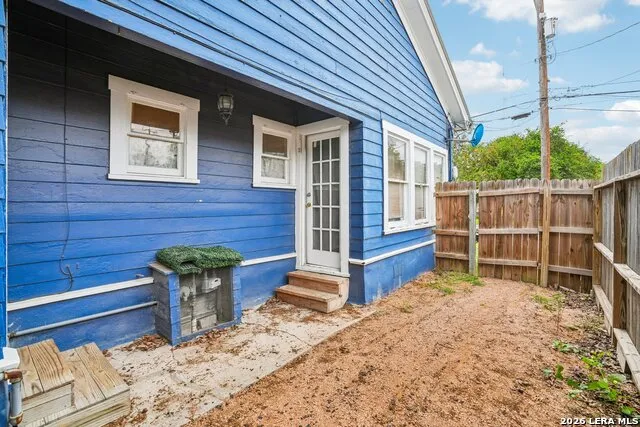 821 E QUINCY ST San Antonio, TX 78215
