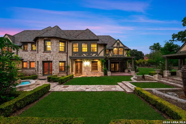 604 E Olmos Olmos Park, TX 78212