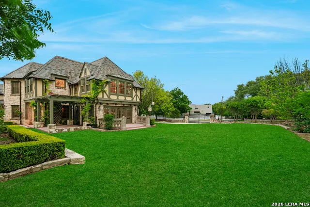 604 E Olmos Olmos Park, TX 78212