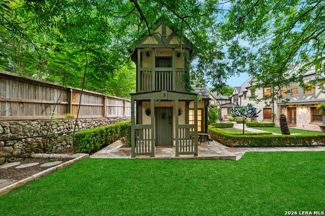604 E Olmos Olmos Park, TX 78212