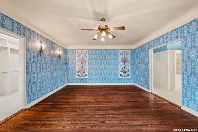 604 E Olmos Olmos Park, TX 78212