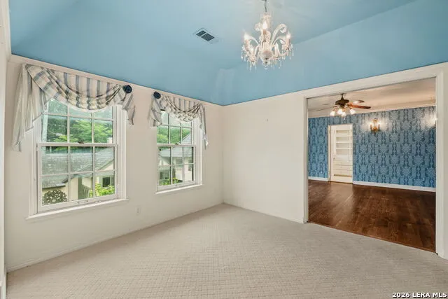 604 E Olmos Olmos Park, TX 78212