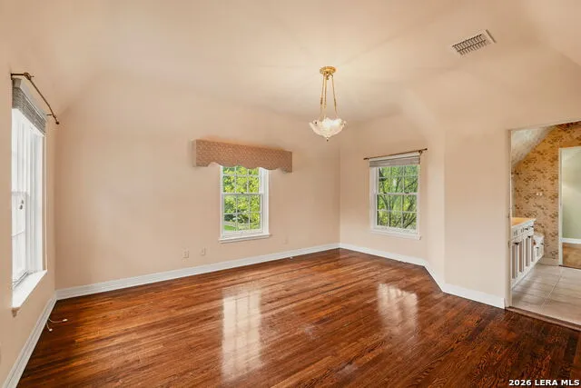 604 E Olmos Olmos Park, TX 78212