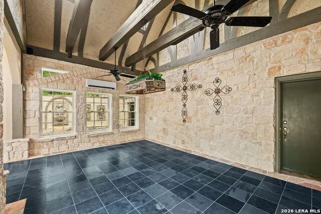 604 E Olmos Olmos Park, TX 78212