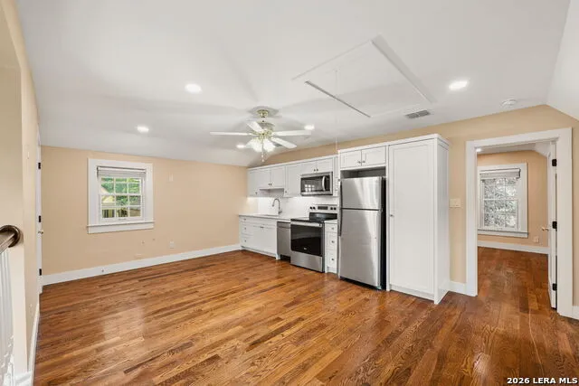 604 E Olmos Olmos Park, TX 78212