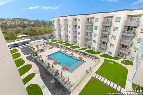17902 LA CANTERA PKWY #303