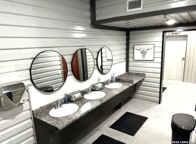 4300 STATE HIGHWAY 16 N #107 Bandera, TX 78003