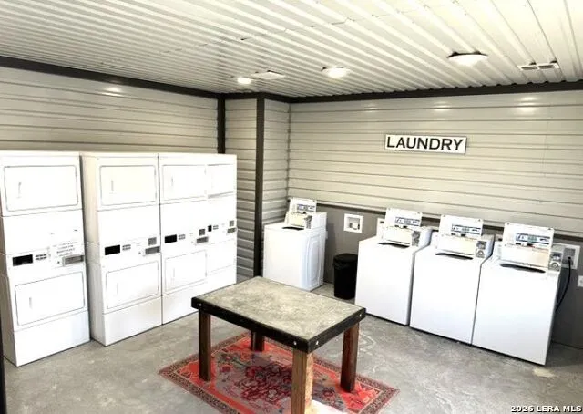 4300 STATE HIGHWAY 16 N #107 Bandera, TX 78003