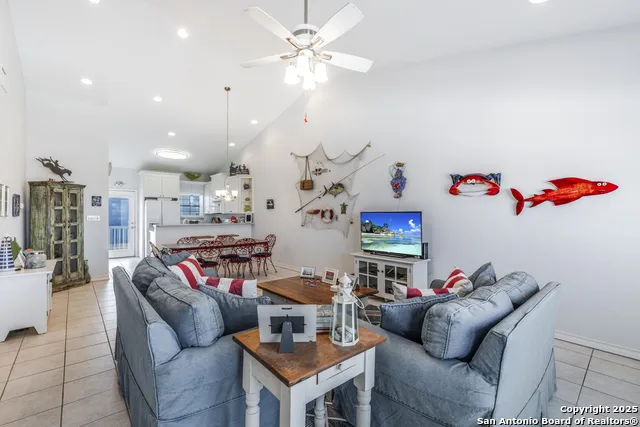1901 S Station St #121 #121 Port Aransas, TX 78373