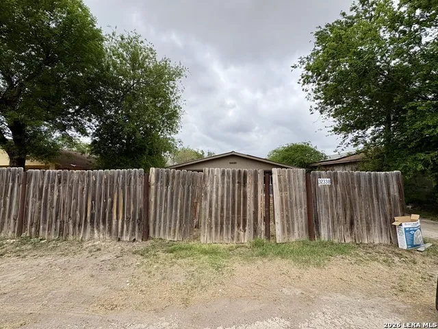 3233 Yucca Loop Eagle Pass, TX 78852