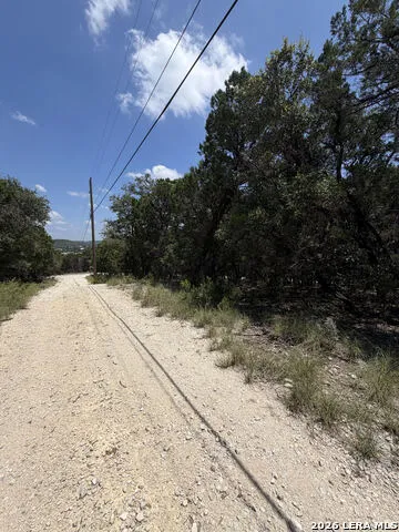 588 30TH ST E Lakehills, TX 78063