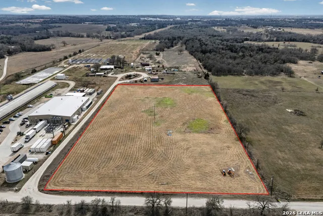 296 Blisard Rd Elgin, TX 78621