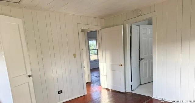 624 Berger Road Schulenburg, TX 78945