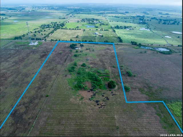 624 Berger Road Schulenburg, TX 78945