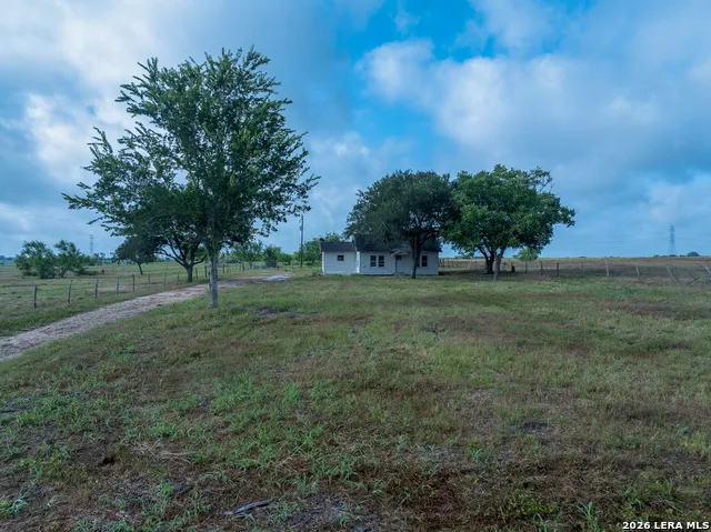 624 Berger Road Schulenburg, TX 78945