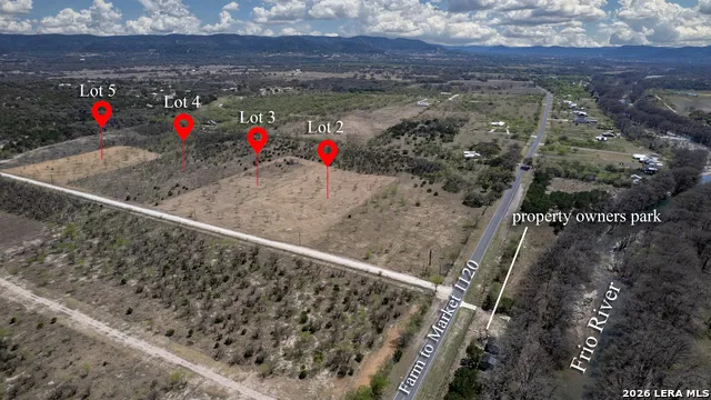 100 Whitetail Way Rio Frio, TX 78879