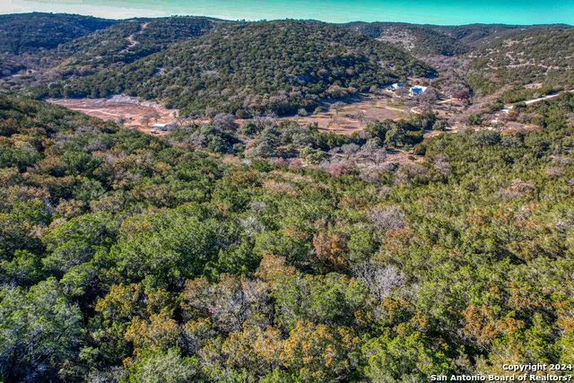 558 S Ridge Dr Concan, TX 78838
