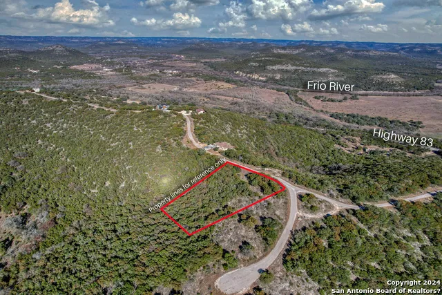 558 S Ridge Dr Concan, TX 78838