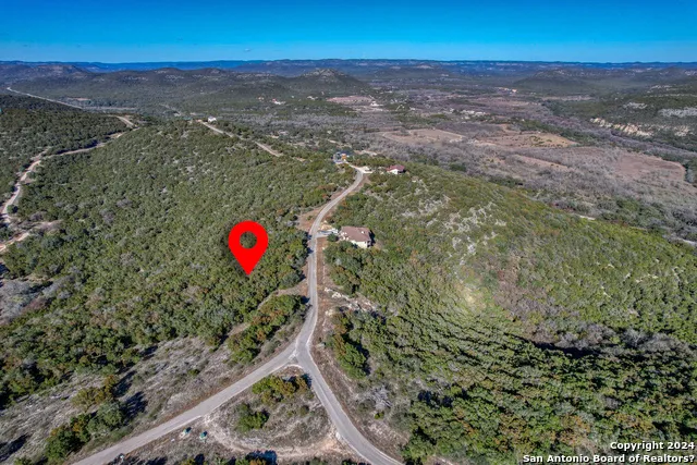 558 S Ridge Dr Concan, TX 78838
