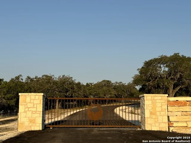 LOT 12 Pinnacle Dr Fredericksburg, TX 78624