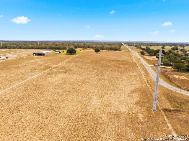101 County Road 319 La Vernia, TX 78121