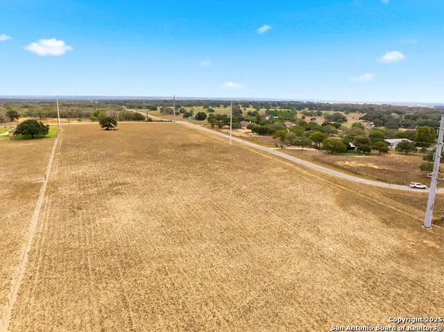101 County Road 319 La Vernia, TX 78121