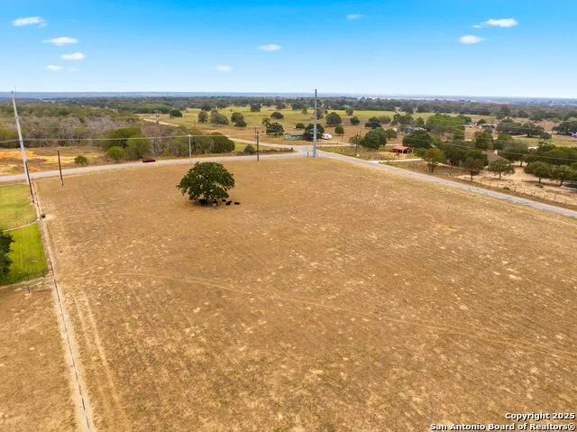 101 County Road 319 La Vernia, TX 78121