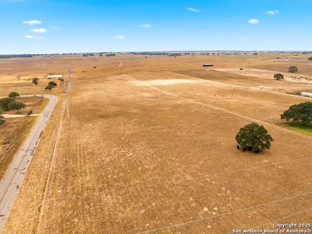101 County Road 319 La Vernia, TX 78121