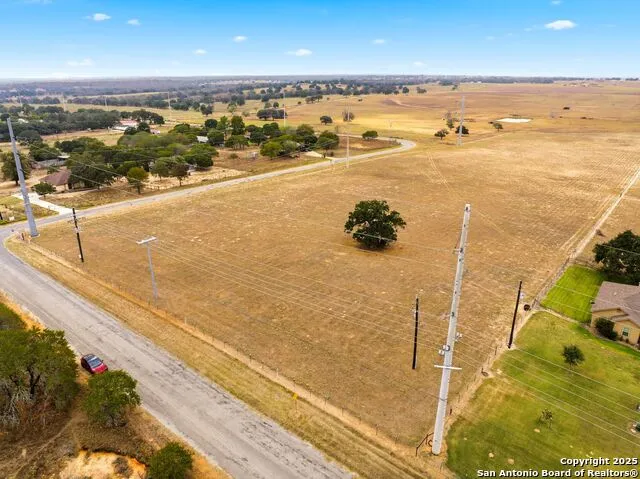 101 County Road 319 La Vernia, TX 78121