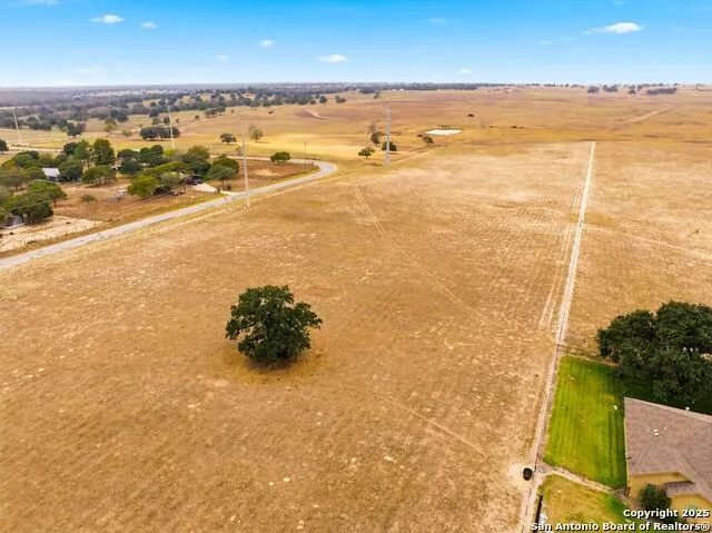 101 County Road 319 La Vernia, TX 78121