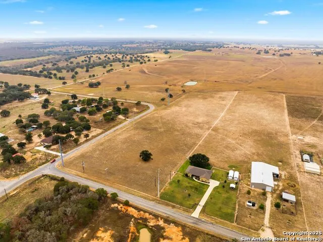 101 County Road 319 La Vernia, TX 78121