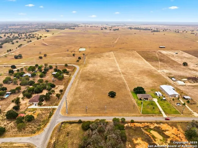 101 County Road 319 La Vernia, TX 78121