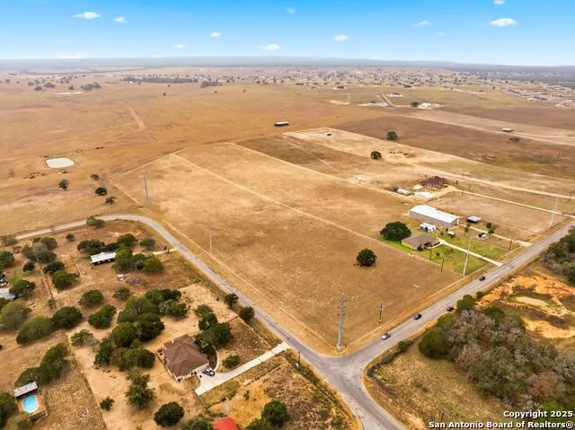 101 County Road 319 La Vernia, TX 78121