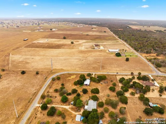 101 County Road 319 La Vernia, TX 78121