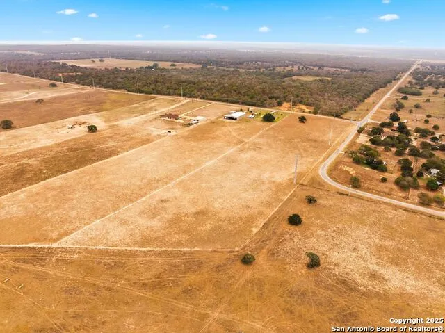 101 County Road 319 La Vernia, TX 78121