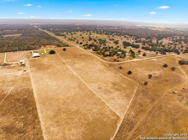 101 County Road 319 La Vernia, TX 78121