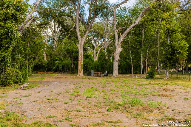 111 tabler Seguin, TX 78155