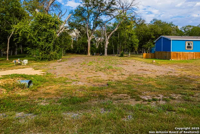 111 tabler Seguin, TX 78155