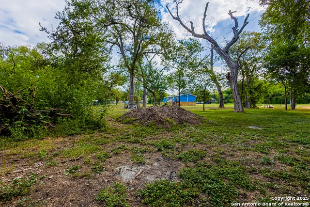 111 tabler Seguin, TX 78155