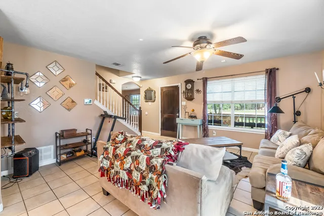 90 NINE PATCH DR Poteet, TX 78065