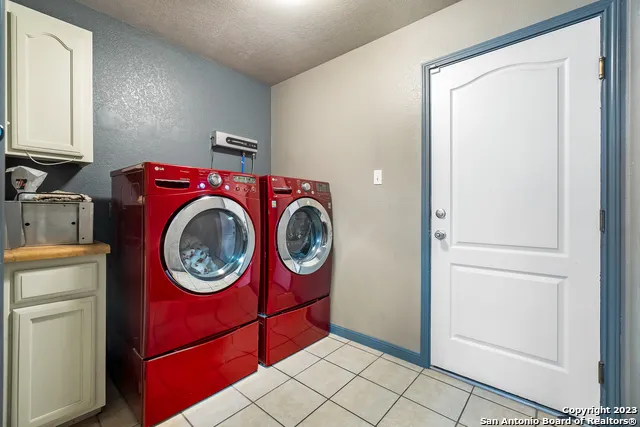 90 NINE PATCH DR Poteet, TX 78065