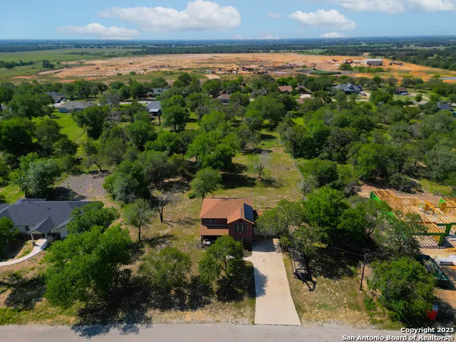 90 NINE PATCH DR Poteet, TX 78065
